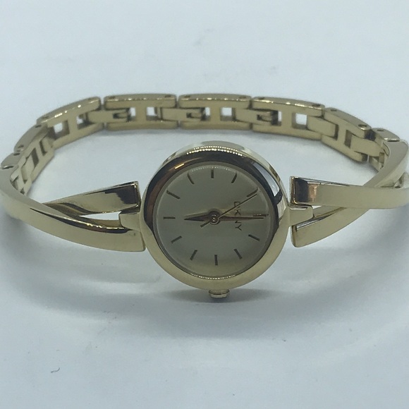 New Elegance DKNY Gold watch with gold bracelet - Picture 3 of 10